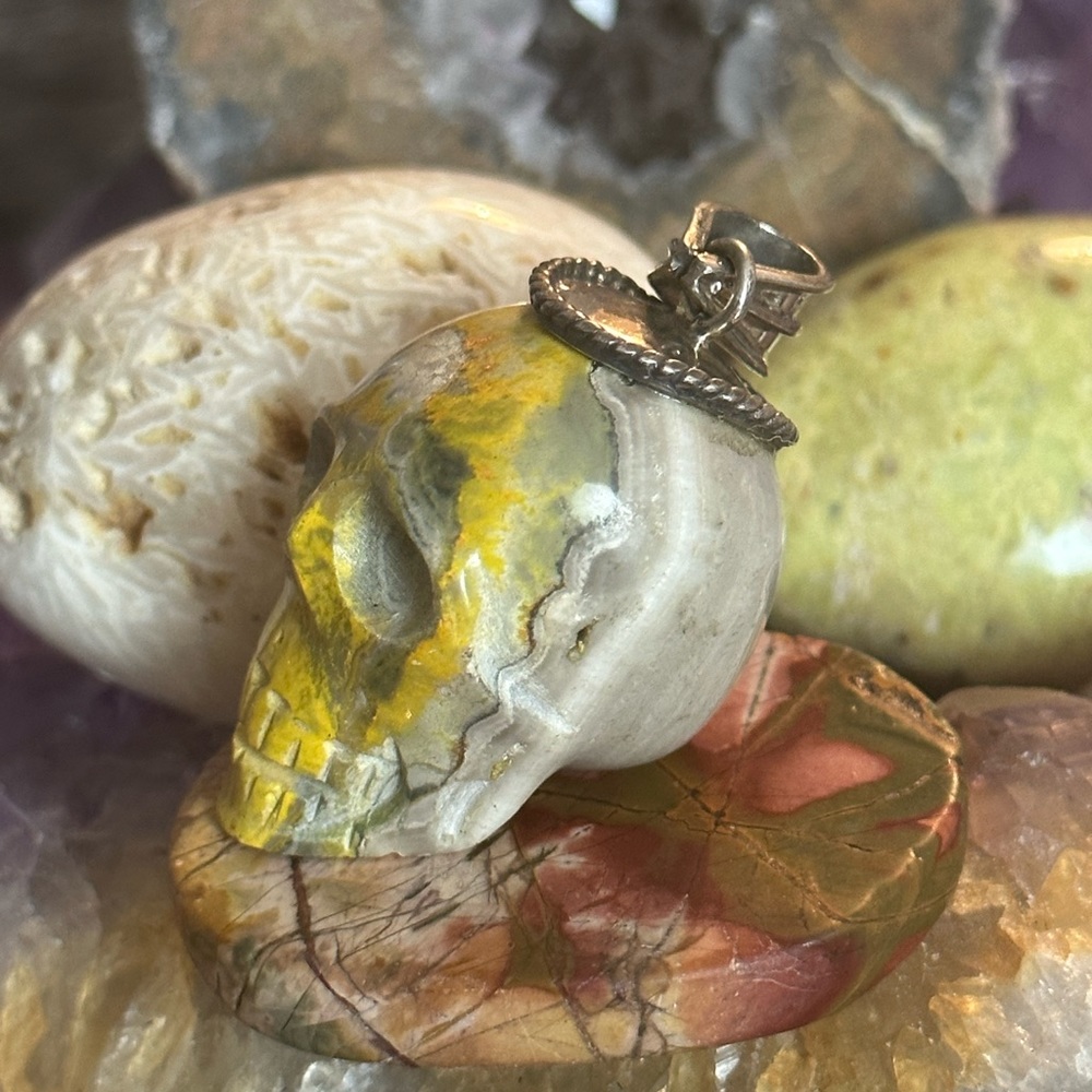 Bumblebee Solid Skull Sterling Silver Pendant - image 2